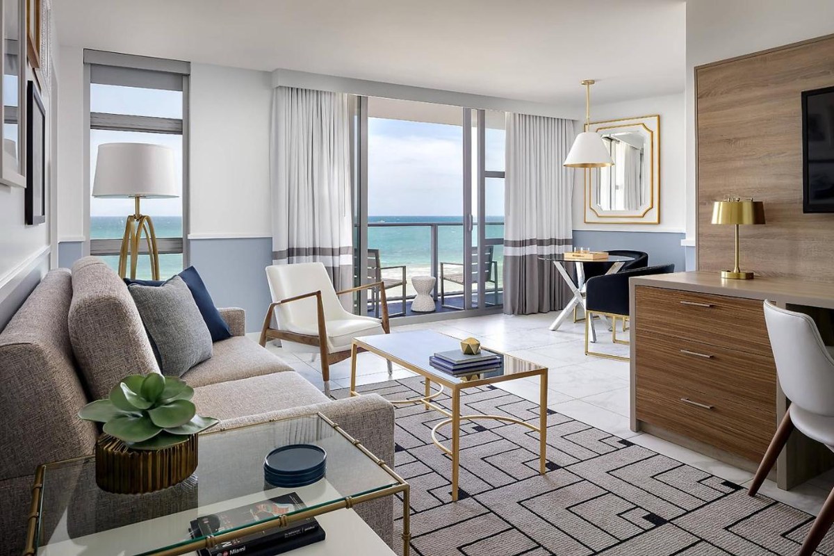 CADILLAC HOTEL BEACH CLUB , AUTOGRAPH COLLECTION photo 3