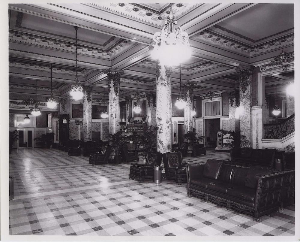 HOTEL MONTELEONE photo 2