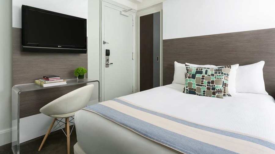PARAMOUNT HOTEL photo 4
