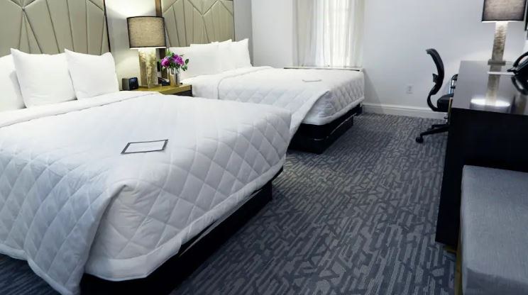 Martinique New York on Broadway, Curio Collection by Hilton photo 3