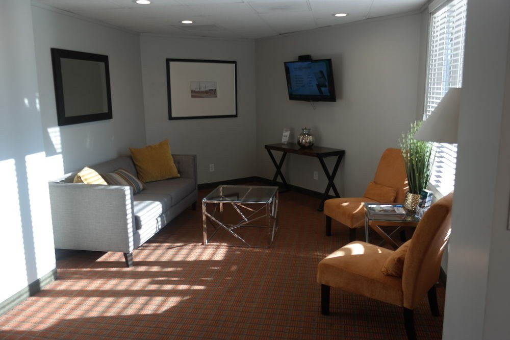 QUALITY INN PHOENIX AIRPORT photo 1