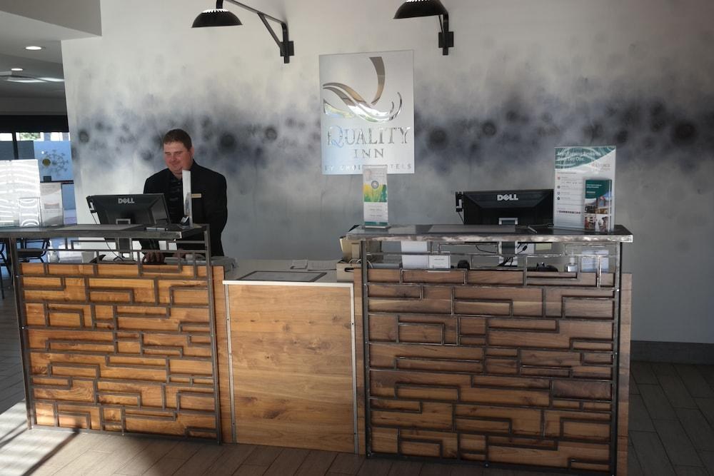 QUALITY INN PHOENIX AIRPORT photo 3