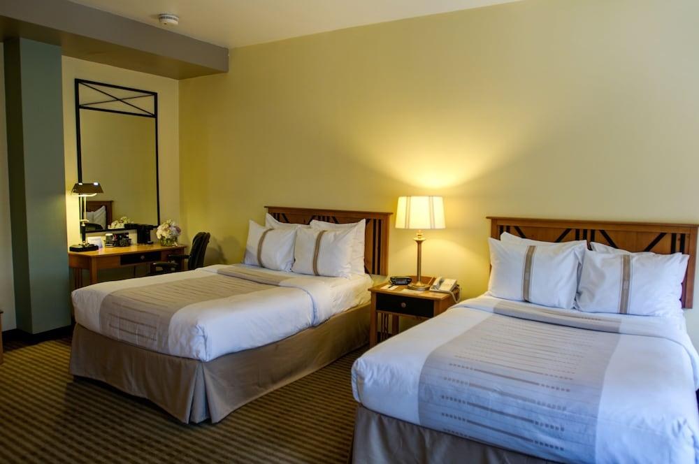 CROCKETT HOTEL photo 2