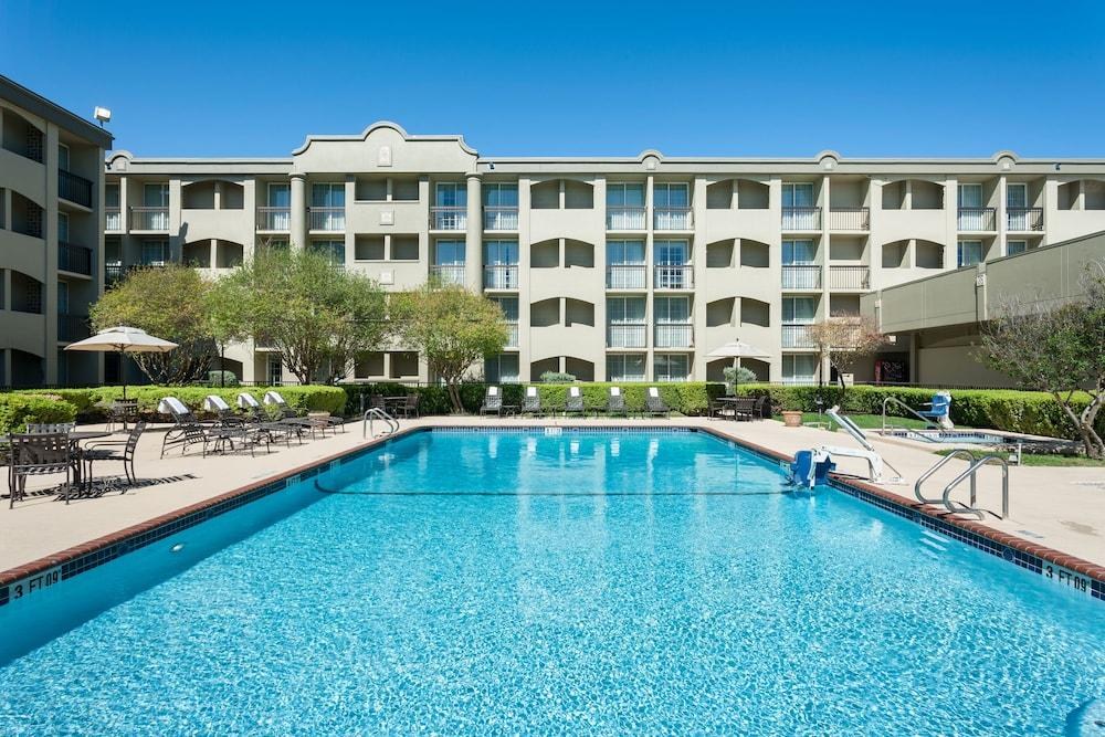 HOLIDAY INN SAN ANTONIO MARKET SQUARE photo 4