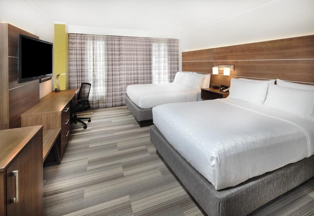 HOLIDAY INN EXPRESS & SUITES SAN FRANCISCO FISHERM photo 2