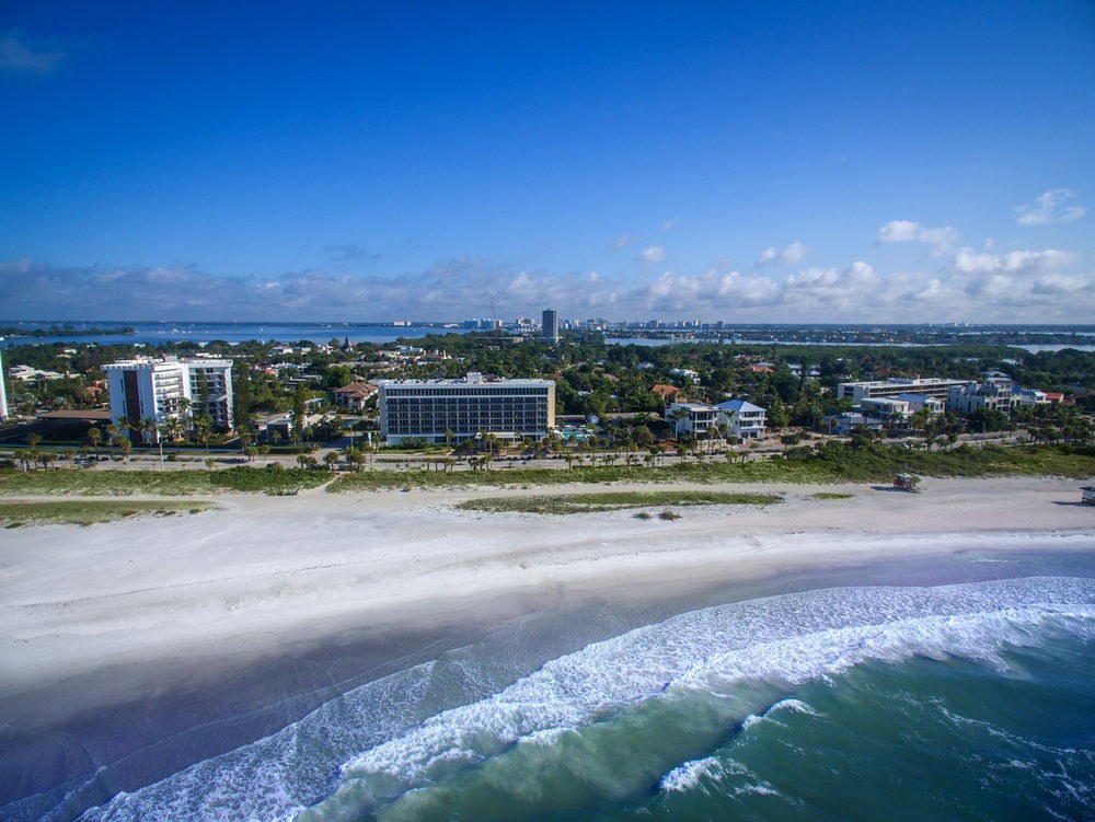 HOLIDAY INN LIDO BEACH
