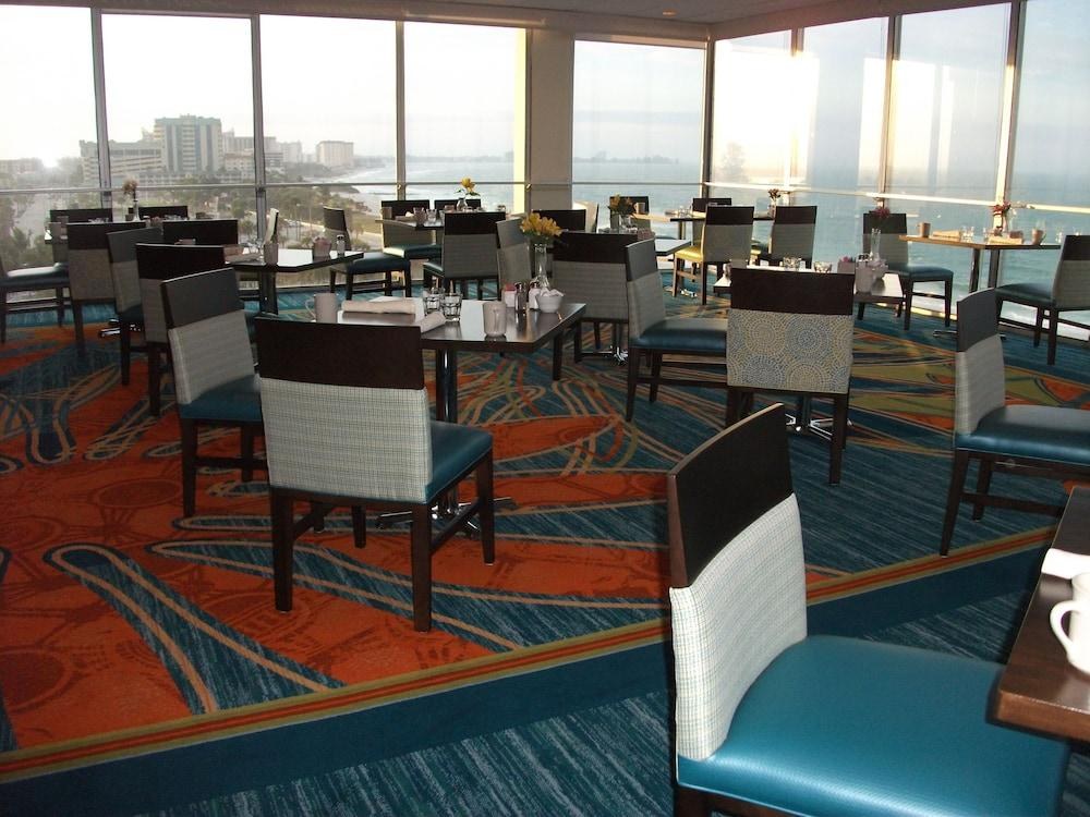 HOLIDAY INN LIDO BEACH photo 3