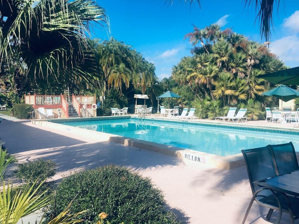 GOLDEN HOST RESORT photo 4