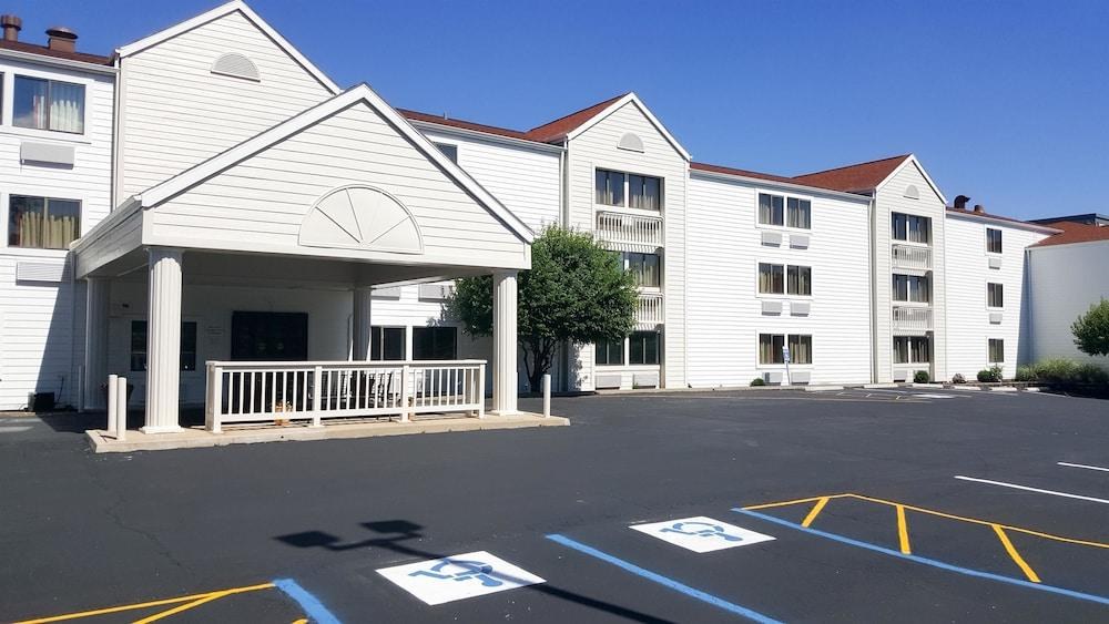 Motel 6 Maryland Heights, MO photo 3