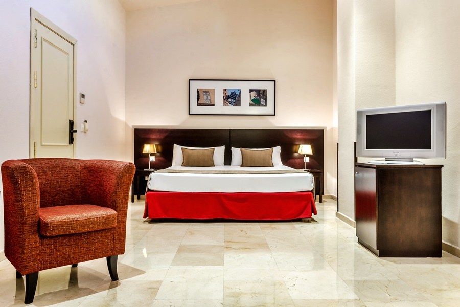 EXE SUITES 33 photo 3