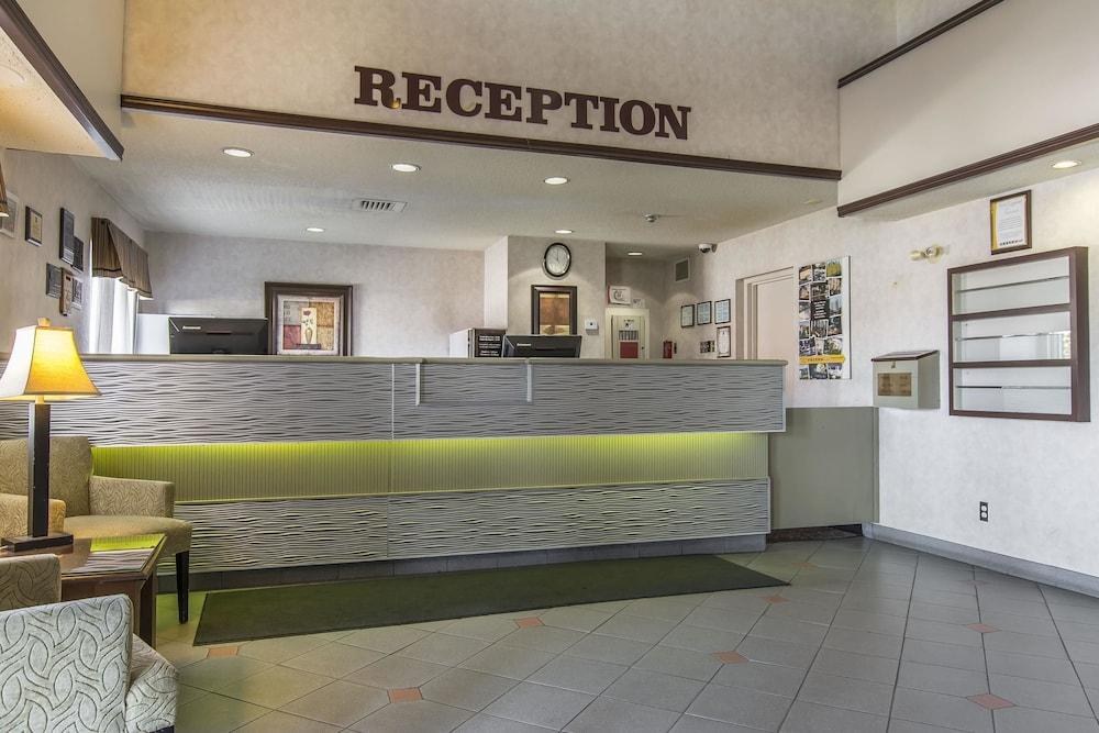 QUALITY SUITES LAVAL photo 3