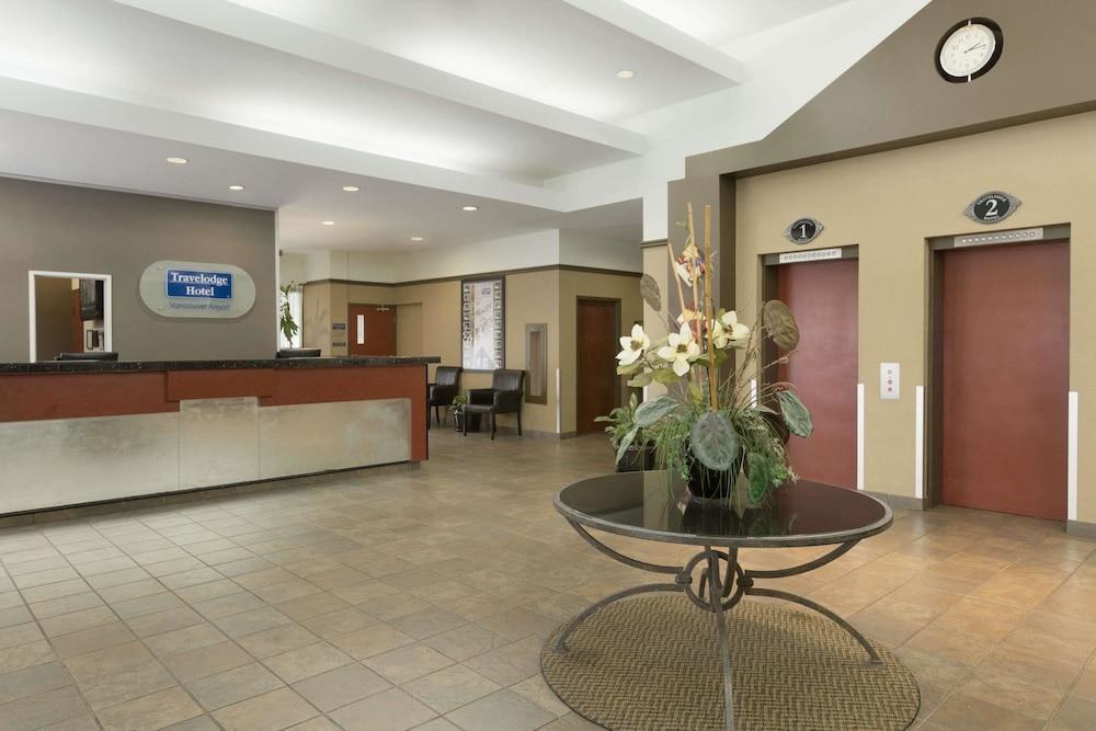 TRAVELODGE BY WYNDHAM VANCOUVER AIRPORT photo 2