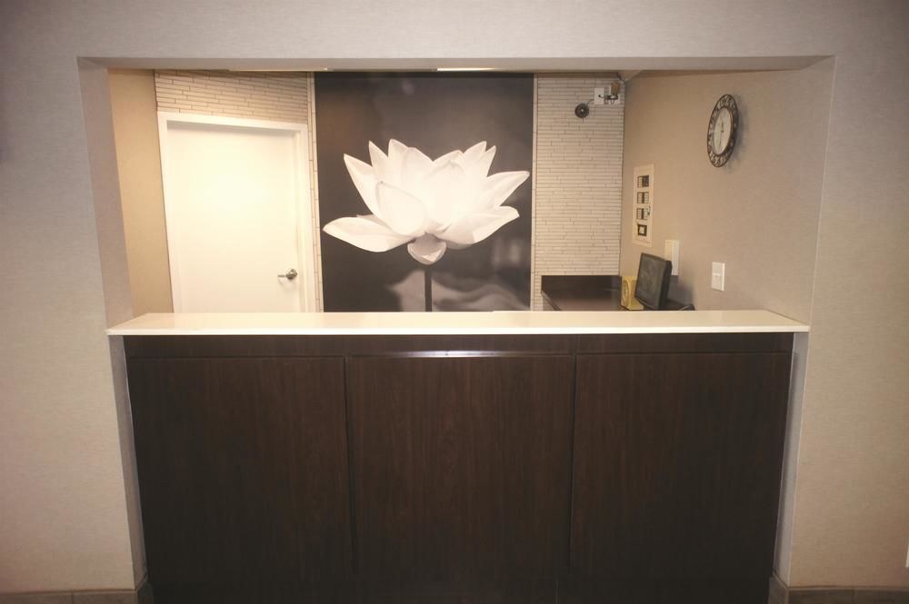 LA QUINTA INN CLEVELAND AIRPORT photo 1