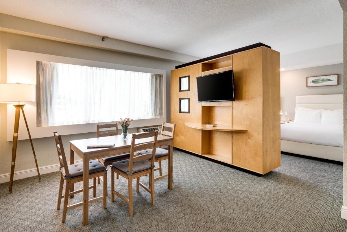 CREST HOTEL & SUITE GALLERY photo 1