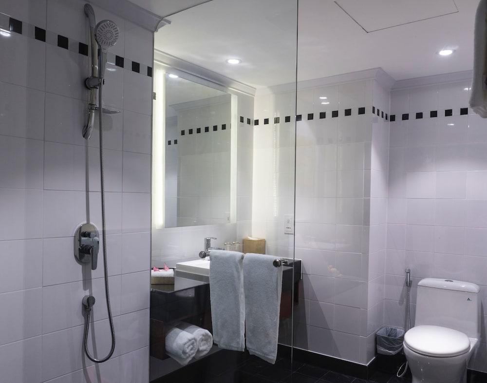 SAIGON PRINCE HOTEL photo 2
