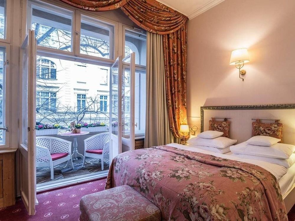 HOTEL AUGUSTA photo 1