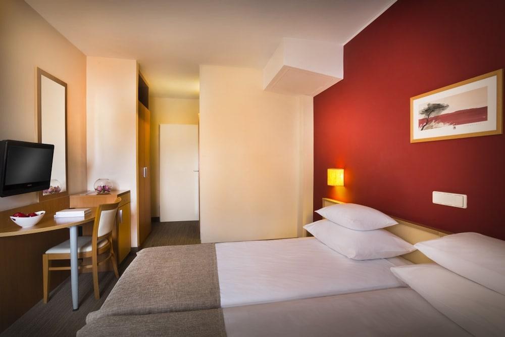 VALAMAR KORALJ HOTEL photo 3