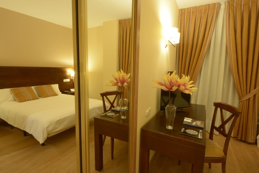 HOTEL CAMPOS DE CASTILLA photo 1