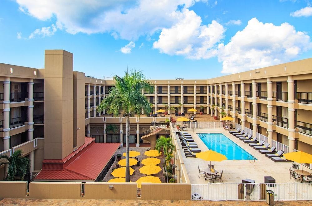 WINDWARD PASSAGE HOTEL photo 3