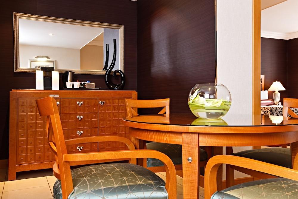 FAIRMONT DUBAI photo 3