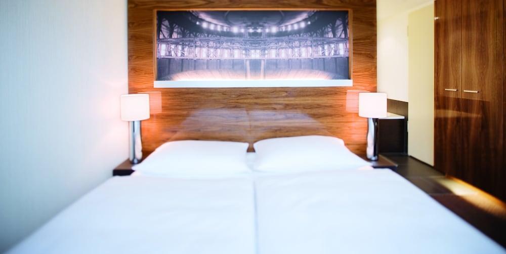 MOVENPICK HOTEL HAMBURG photo 2