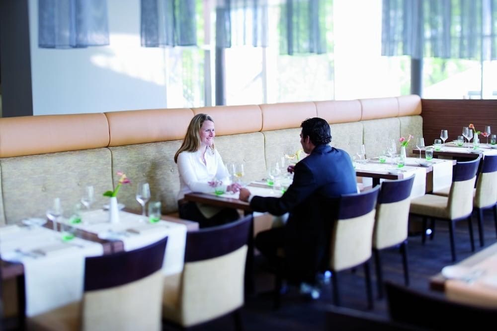 MOVENPICK HOTEL HAMBURG photo 3