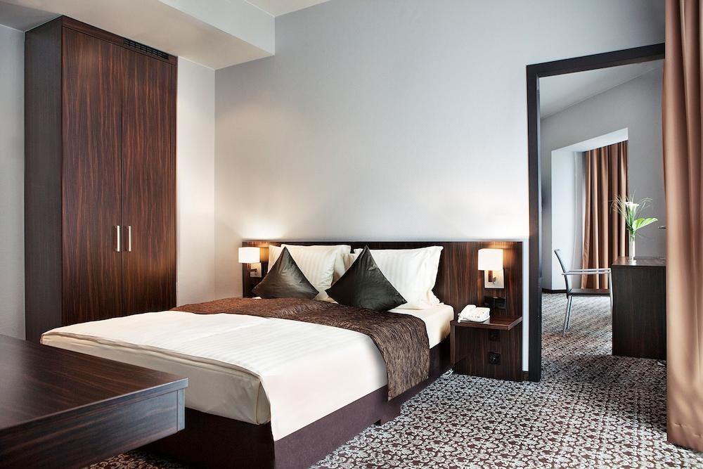 Ramada by Wyndham Frankfurt Central Station photo 2