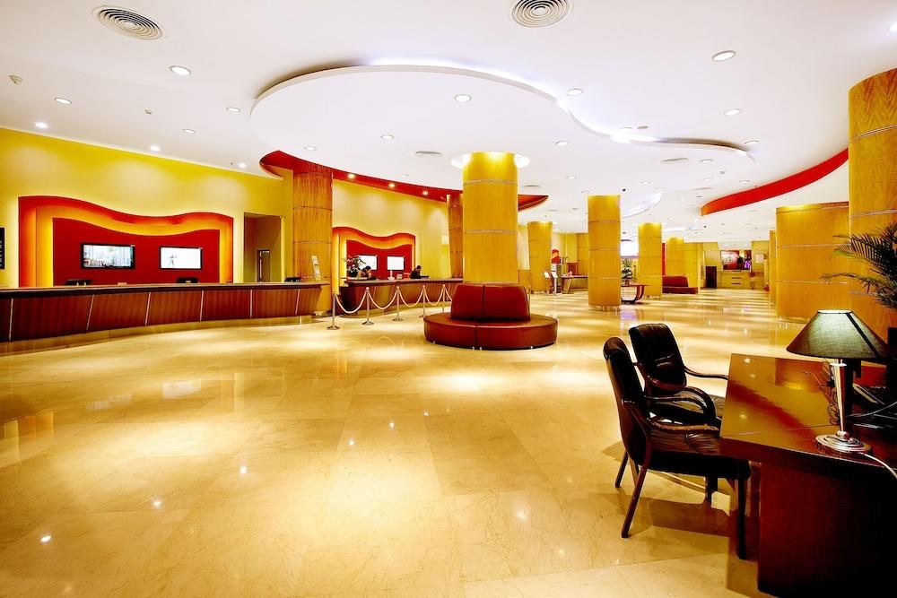 NOVOTEL BEIJING XIN QIAO photo 3