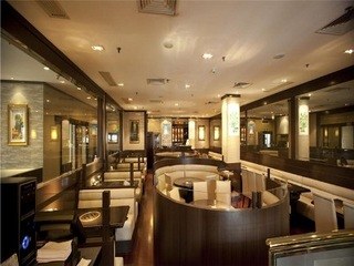 JIN JIANG TOWER photo 1