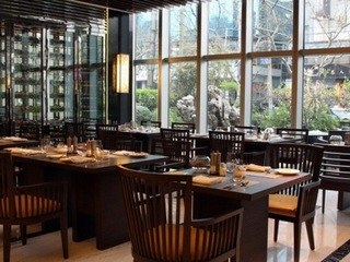 JIN JIANG TOWER photo 3