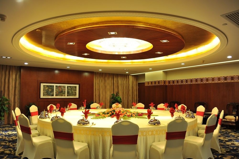 JIN JIANG PINE CITY HOTEL