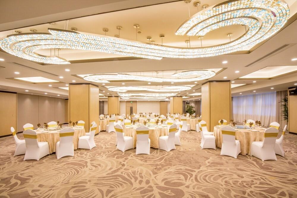 JIN JIANG PINE CITY HOTEL photo 3