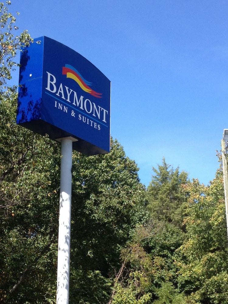 BAYMONT INN & SUITES AIRPORT photo 4
