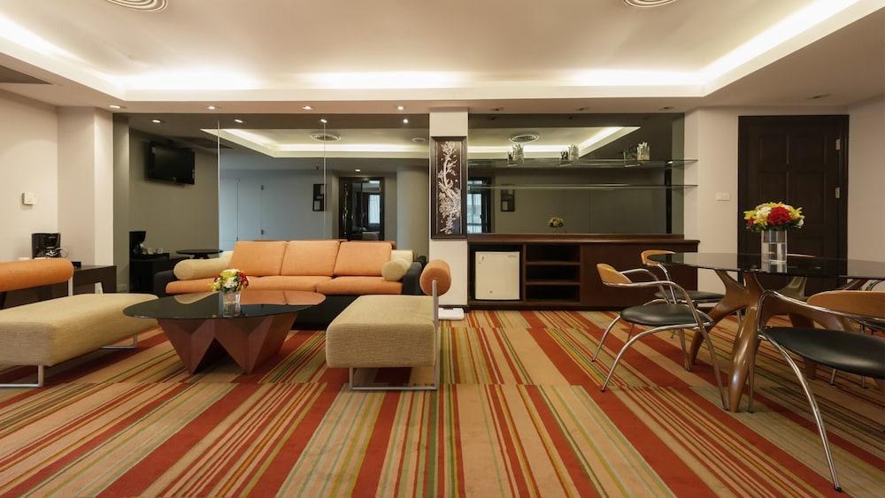 A-ONE BANGKOK HOTEL photo 2
