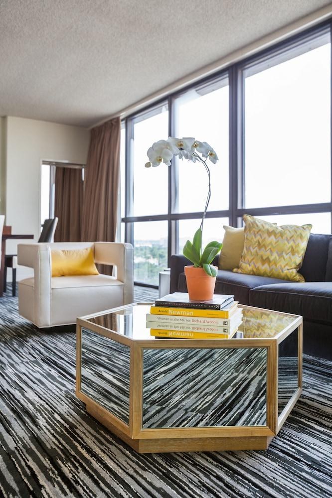 HOTEL DEREK photo 2