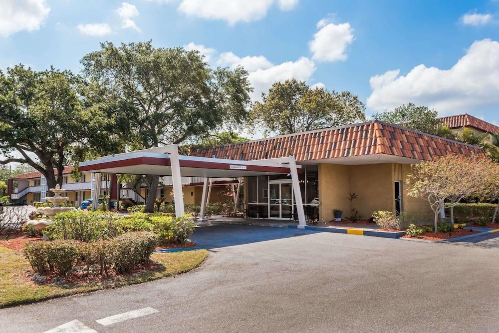 BAYMONT INN SARASOTA photo 4