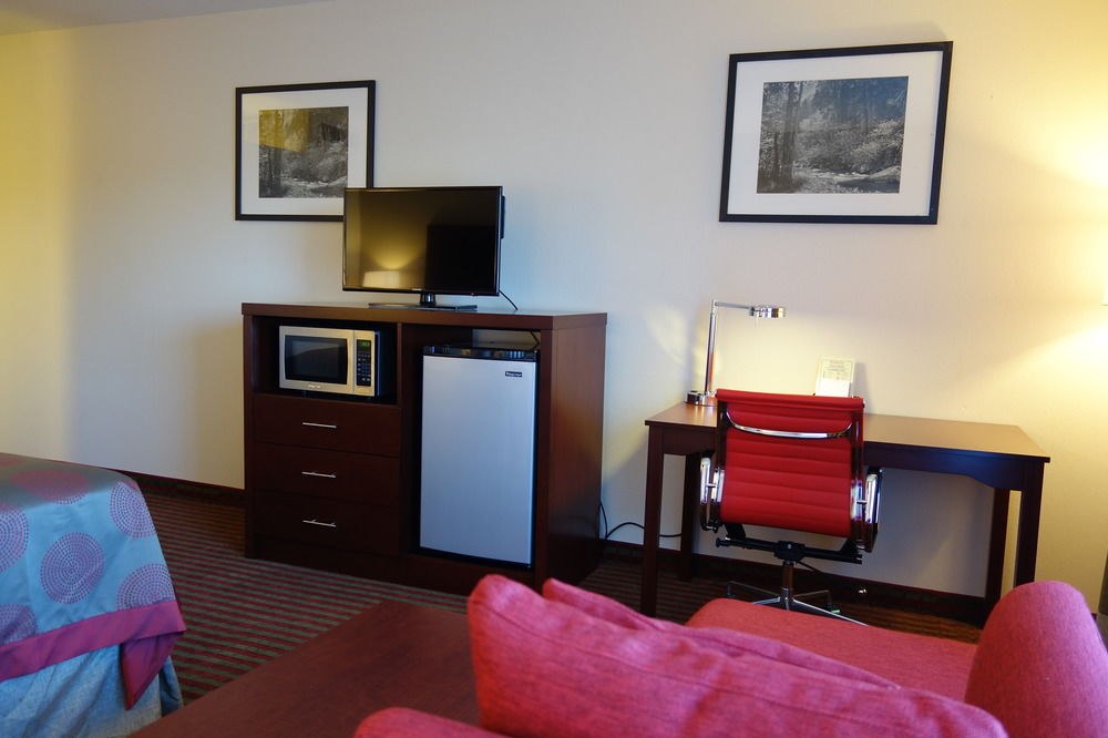 RAMADA BY WYNDHAM SACRAMENTO photo 1