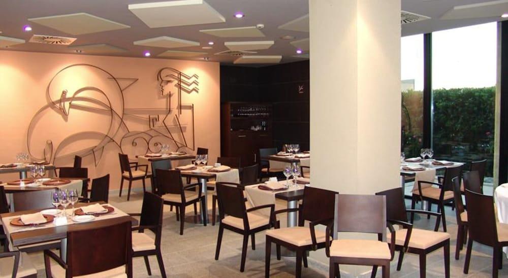 Hotel & Spa Real Ciudad de Zaragoza photo 4