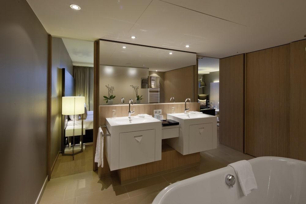 Doubletree by Hilton Vienna Schonbrunn photo 3