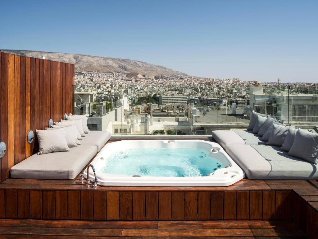 PERISCOPE HOTEL