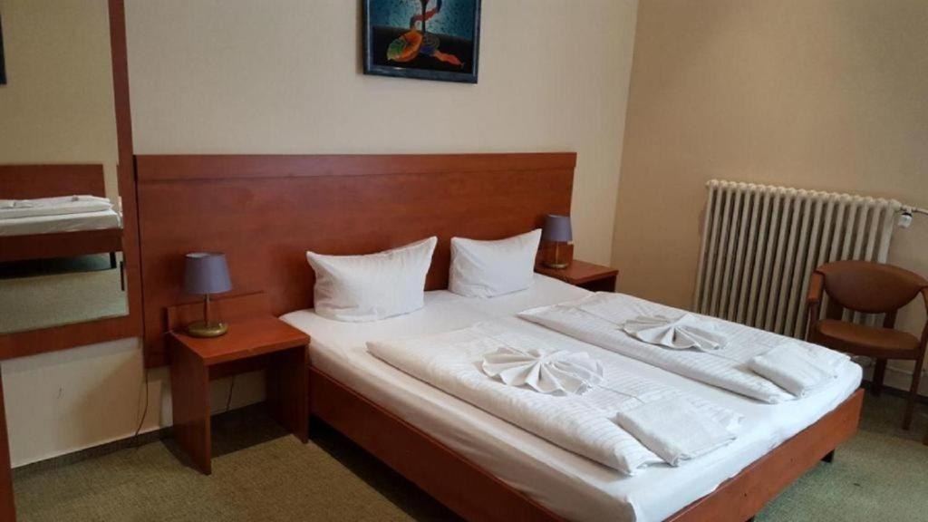 CITY HOTEL AM KURFUERSTENDAMM photo 2