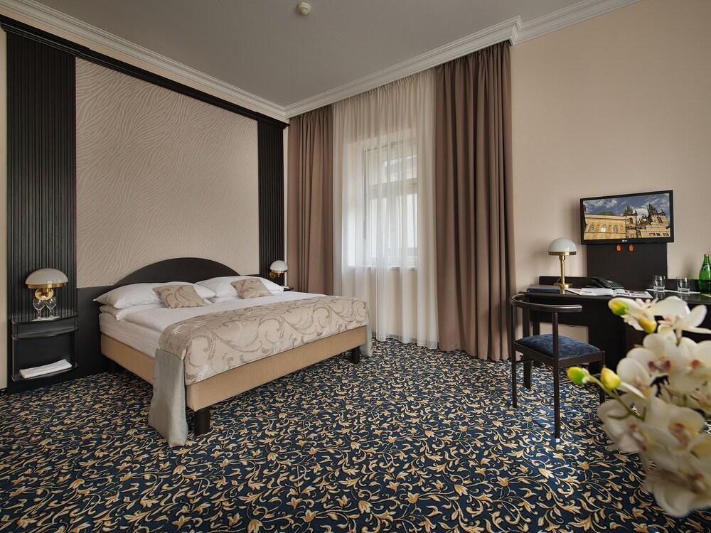 EA Hotel Royal Esprit photo 2