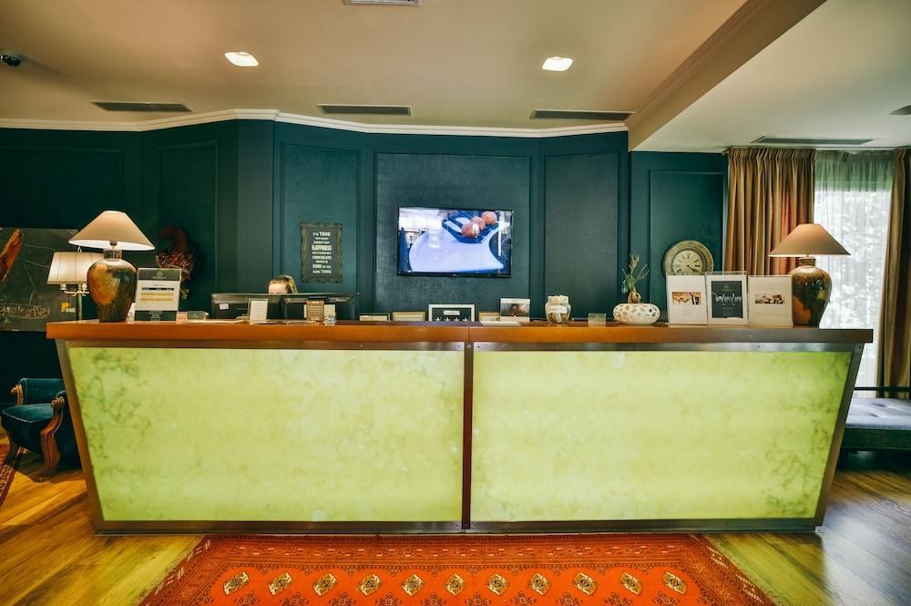 DIPLOMAT HOTEL AND SPA photo 3