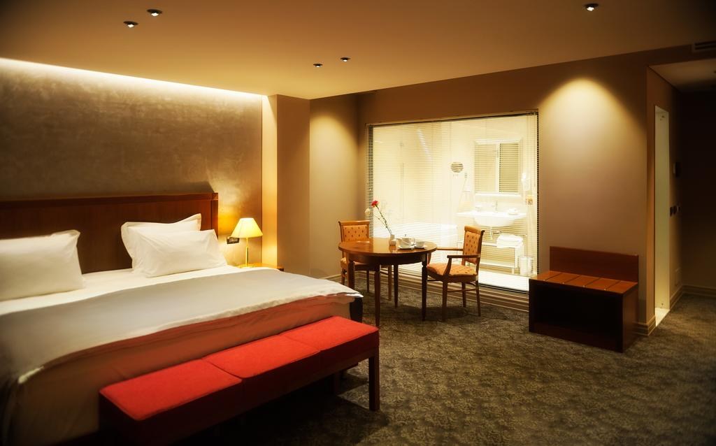 HOTEL MONDIAL photo 2