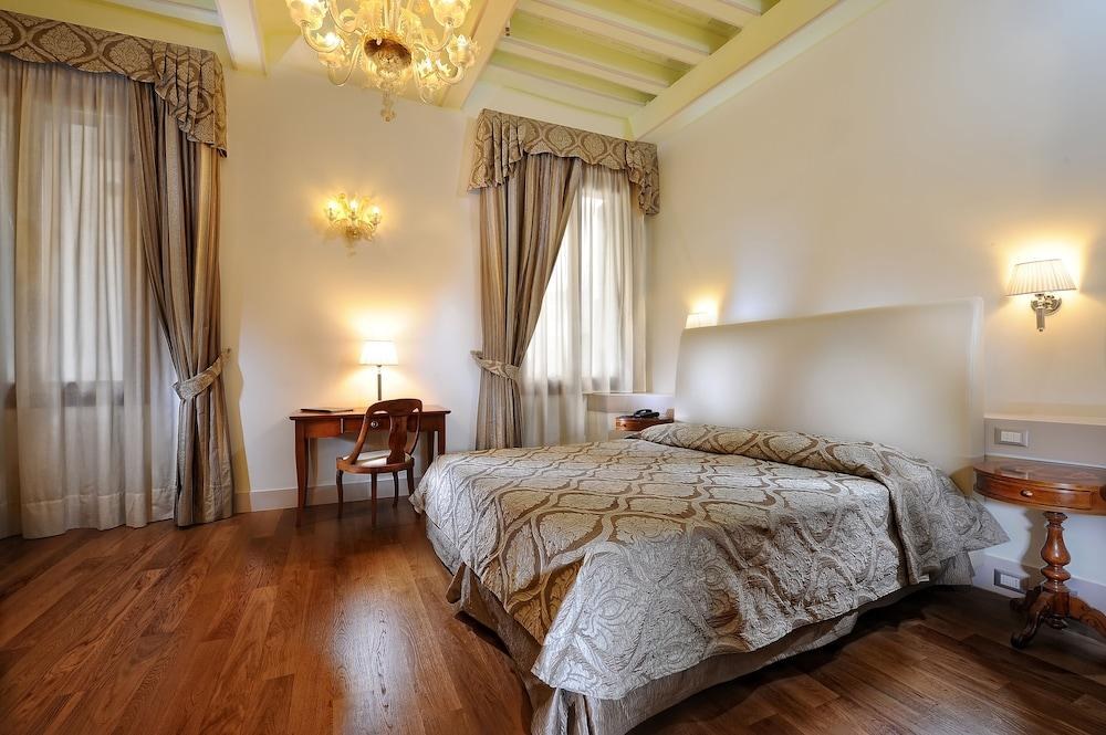 PALAZZO VITTURI photo 1
