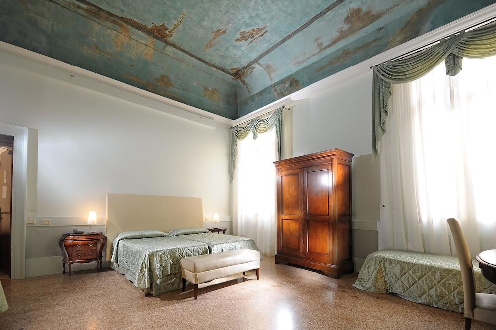 PALAZZO VITTURI photo 2