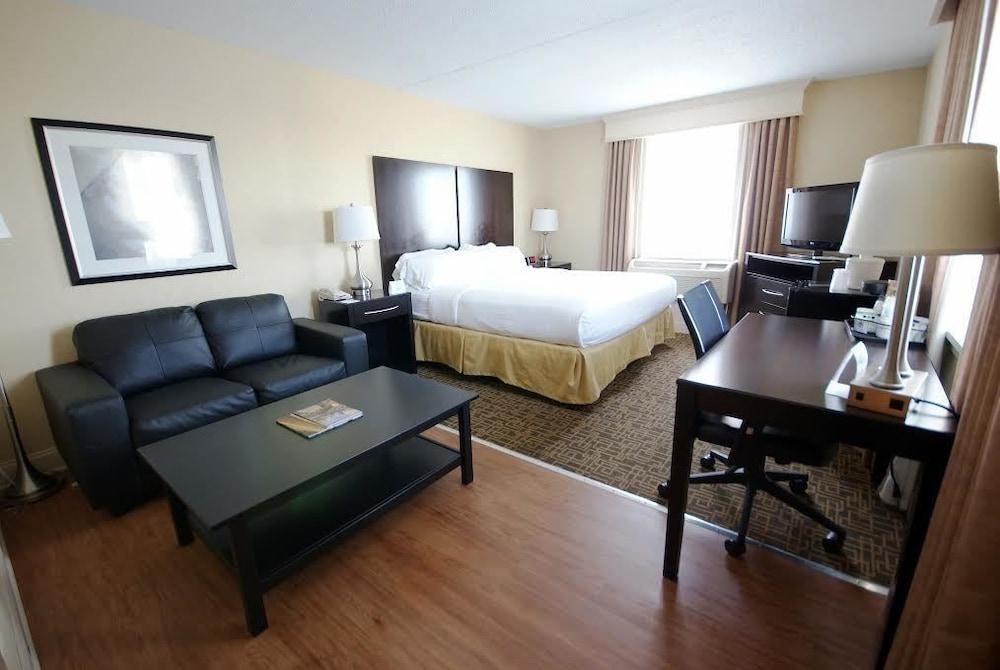 HOLIDAY INN EXPRESS PHILADELPHIA E - PENNS LANDING photo 2