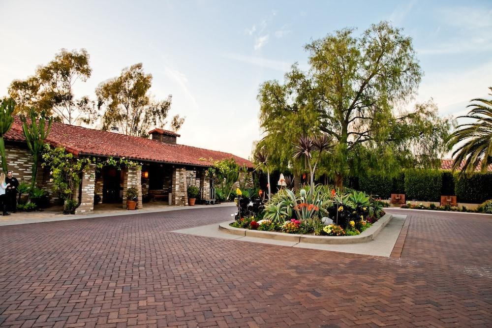 ESTANCIA LA JOLLA HOTEL AND SPA photo 3
