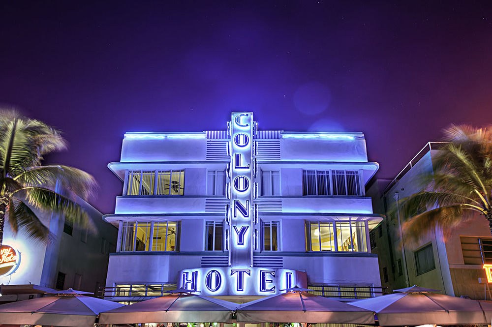 THE COLONY HOTEL