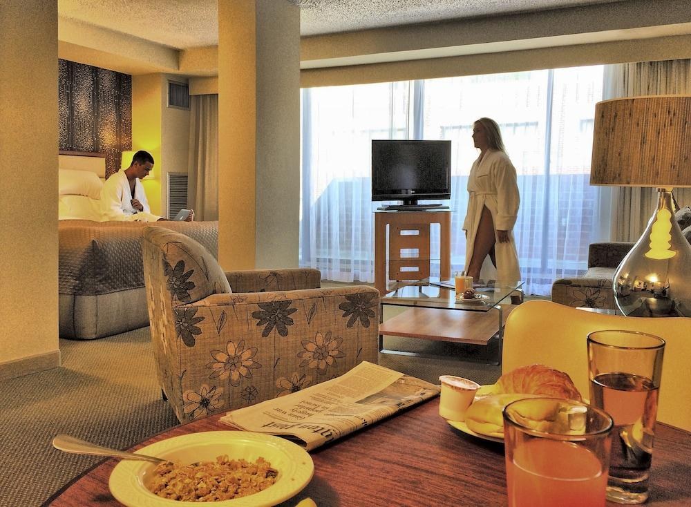 GEORGETOWN SUITES photo 2